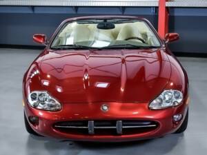 Afbeelding 2/7 van Jaguar XK8 4.0 (1997)