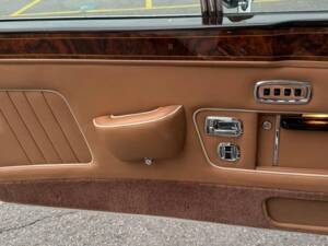 Image 11/21 of Rolls-Royce Corniche S (1995)