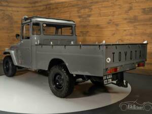 Image 8/19 de Toyota Land Cruiser FJ 45 (1976)