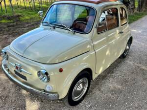 Image 16/73 of FIAT 500 F (1971)