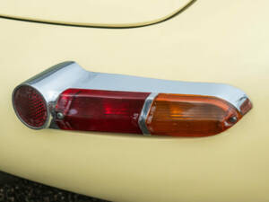 Image 12/50 of Jaguar E-Type 3.8 (1963)