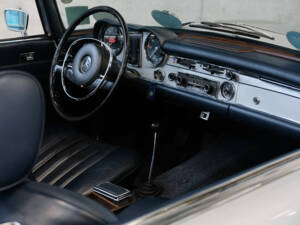 Immagine 17/24 di Mercedes-Benz 280 SL (1970)