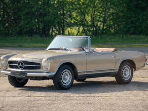 Image 8/36 of Mercedes-Benz 250 SL (1967)