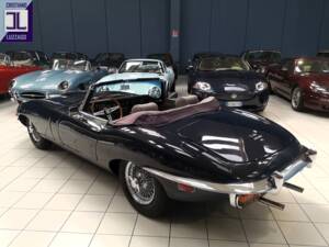 Image 7/49 de Jaguar E-Type (1970)