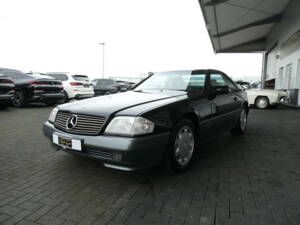 Image 3/25 de Mercedes-Benz SL 280 (1994)