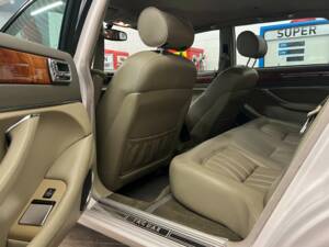Image 11/15 of Jaguar XJ 6 4.0 Sovereign (1997)