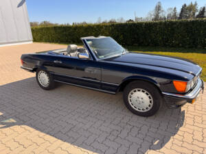 Afbeelding 9/59 van Mercedes-Benz 560 SL (1986)
