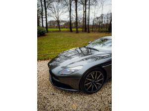 Imagen 23/50 de Aston Martin DB 11 V12 (2017)