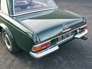 Image 14/53 of Mercedes-Benz 280 SL (1968)