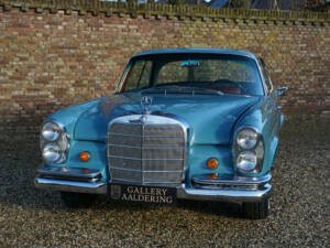 Image 41/50 of Mercedes-Benz 250 SE (1967)