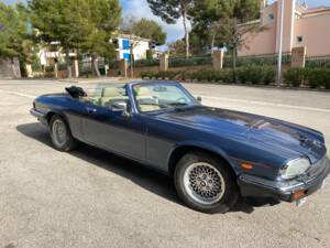 Image 11/20 de Jaguar XJS 5.3 V12 (1991)