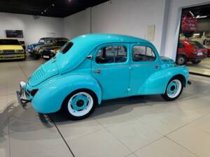 Bild 32/33 von Renault 4 CV (1957)