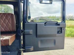 Image 28/39 de Land Rover Defender 90 (1997)