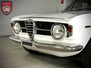 Immagine 19/53 di Alfa Romeo Giulia GT 1300 Junior (1970)