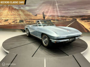 Image 11/33 of Chevrolet Corvette Sting Ray Convertible (1966)