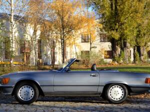 Image 3/36 of Mercedes-Benz 300 SL (1987)