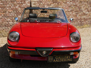 Image 35/50 of Alfa Romeo 2.0 Spider (1990)