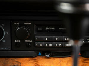 Image 26/45 de Jaguar XJRS 6.0 (1993)