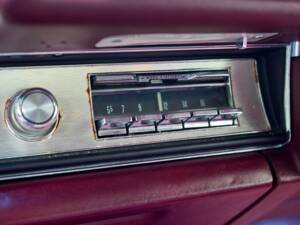 Bild 143/200 von Cadillac Coupe DeVille (1968)