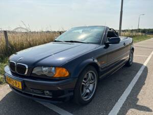 Immagine 3/6 di BMW 330Ci (2001)