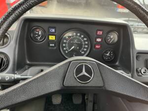 Image 23/27 of Mercedes-Benz T1 310 (1984)