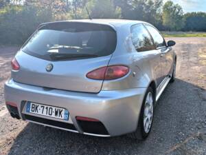 Bild 6/111 von Alfa Romeo 147 3.2 GTA (2002)