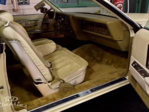 Bild 19/49 von Lincoln Continental Mark V (1979)