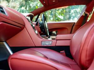 Image 14/50 of Aston Martin Rapide (2011)