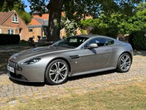 Afbeelding 3/49 van Aston Martin V12 Vantage (2009)