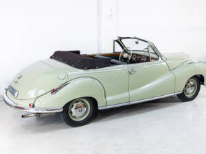 Immagine 6/50 di BMW 502 - 3,2 Litro (1955)