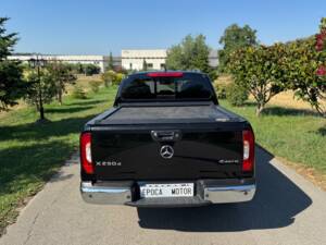 Immagine 4/24 di Mercedes-Benz X 250 d 4MATIC (2020)