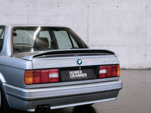 Image 10/22 de BMW 325i (1988)