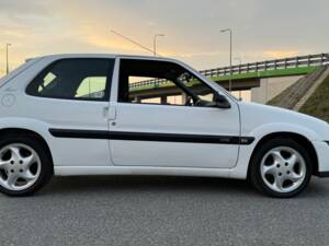 Image 22/78 of Citroën Saxo 1.6i VTS (1999)