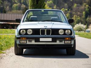 Image 26/39 de BMW 325i (1990)