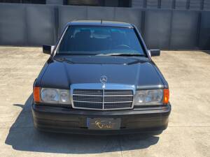 Image 2/30 of Mercedes-Benz 190 E 2.5-16 (1989)