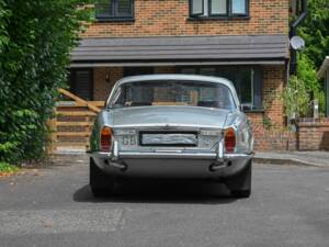 Image 24/50 of Jaguar XJ 6 4.2 (1971)