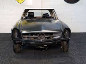 Image 6/47 de Mercedes-Benz 250 SL (1967)