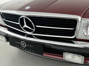 Immagine 38/43 di Mercedes-Benz 560 SL (1986)