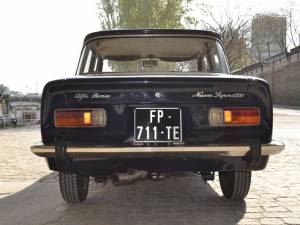 Bild 15/42 von Alfa Romeo Giulia Nuova Super 1300 (1976)