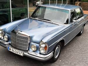 Image 2/20 of Mercedes-Benz 280 SEL 3,5 (1971)