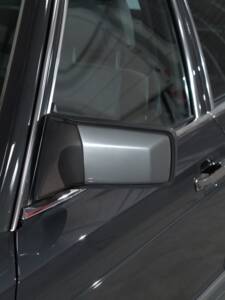 Image 14/52 of Mercedes-Benz 560 SEL (1988)