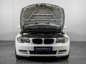 Image 39/50 of BMW 118i (2008)