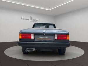 Image 7/27 de BMW 320i (1989)