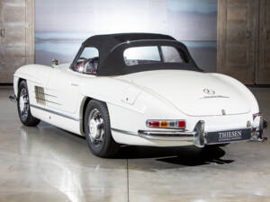 Image 10/34 de Mercedes-Benz SL 280 (1994)