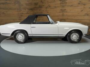 Immagine 8/19 di Mercedes-Benz 230 SL (1964)