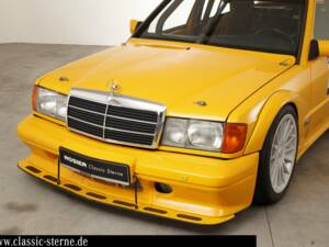 Immagine 6/15 di Mercedes-Benz 190 E 2.5-16 Evolution II (1990)