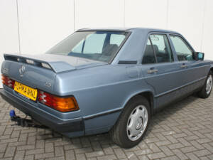 Afbeelding 2/12 van Mercedes-Benz 190 D 2.5 (1986)