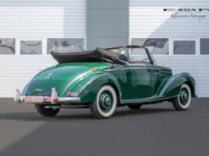 Image 2/38 de Mercedes-Benz 220 Cabriolet A (1955)