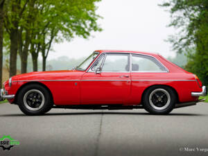 Image 3/46 de MG MGB GT V8 (1975)
