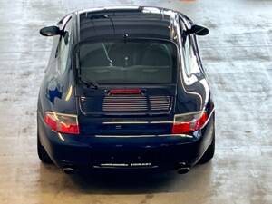 Image 1/44 de Porsche 911 Carrera (2000)